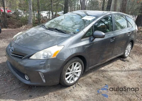 2013 Toyota Prius V Five z USA, uszkodzony, nr VIN JTDZN3EU1D3287570